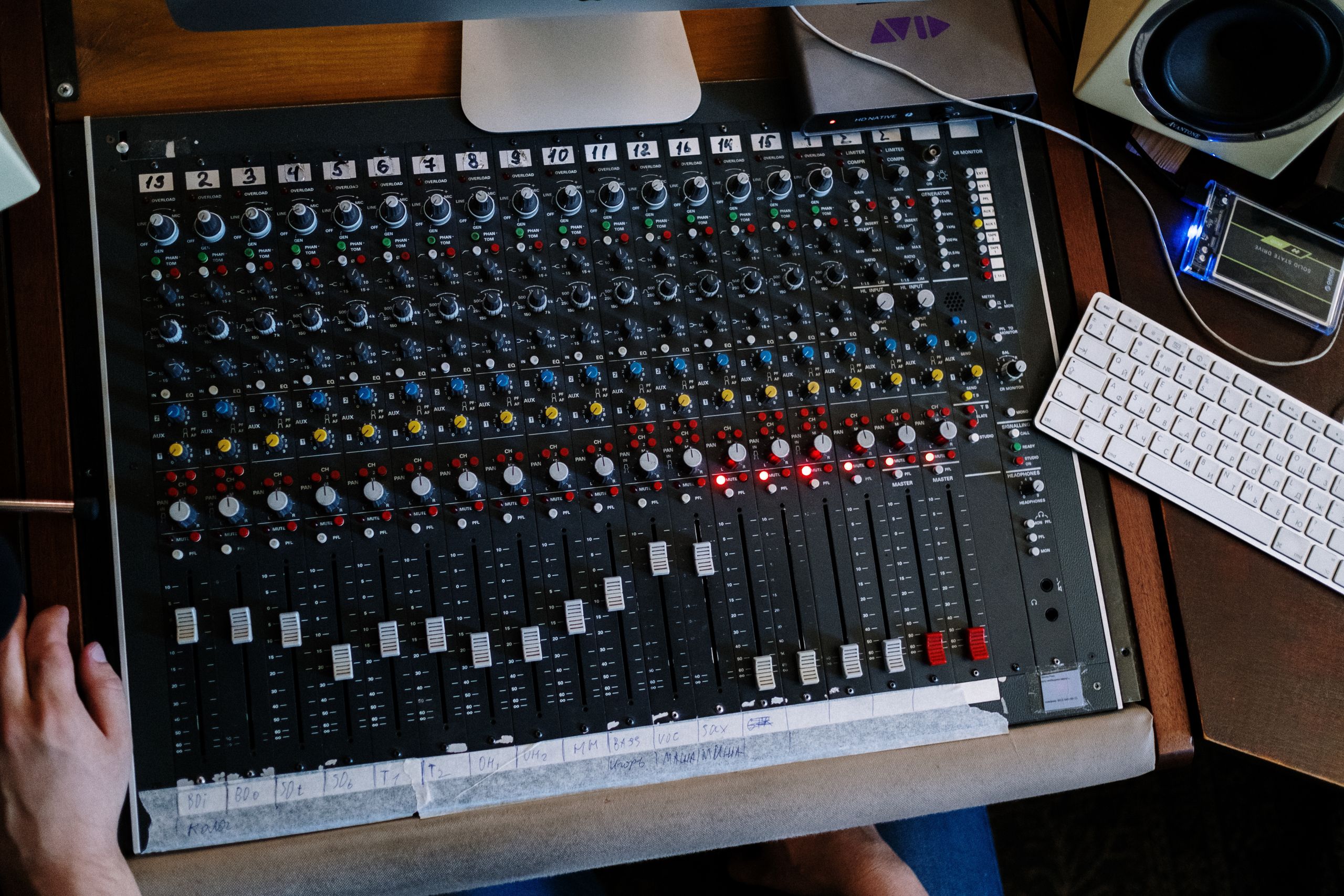 Independent feature film, post-production and multilingual dubbing
