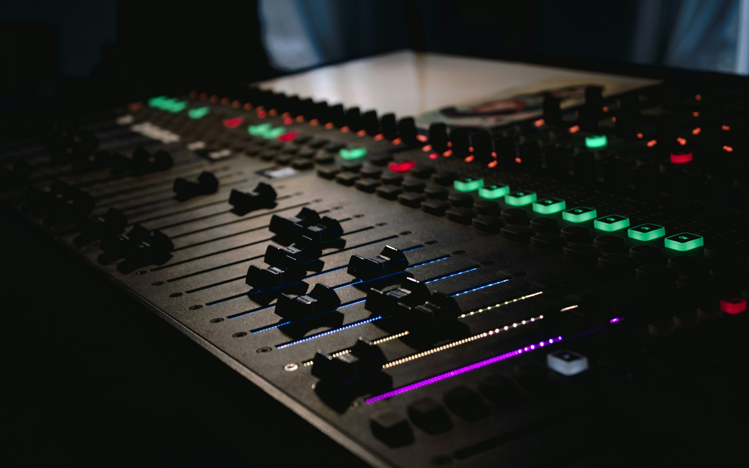 Documentary series, regional dubbing and mix